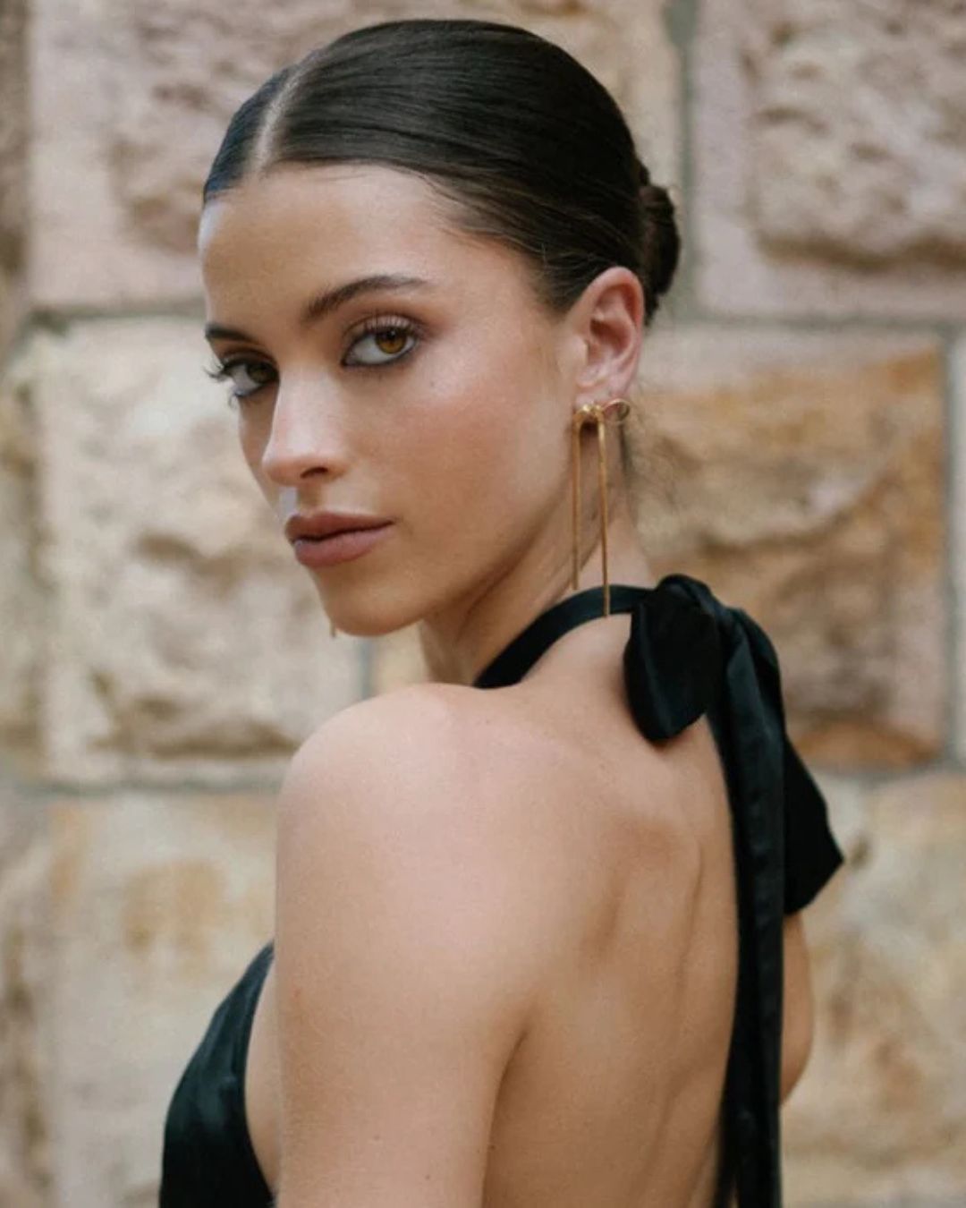 Tegan Rae Jewellery Lune Grande Bow Drop Earrings in 18k gold, featuring elegant bow design and dangle style earrings.
