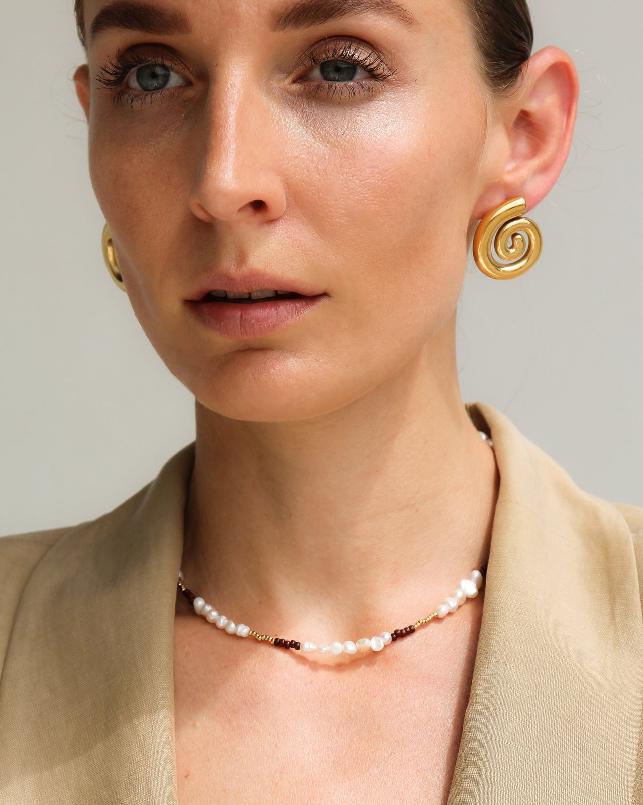 GOLD CONCH SHELL EARRINGS - STUDIO JO STORE  
