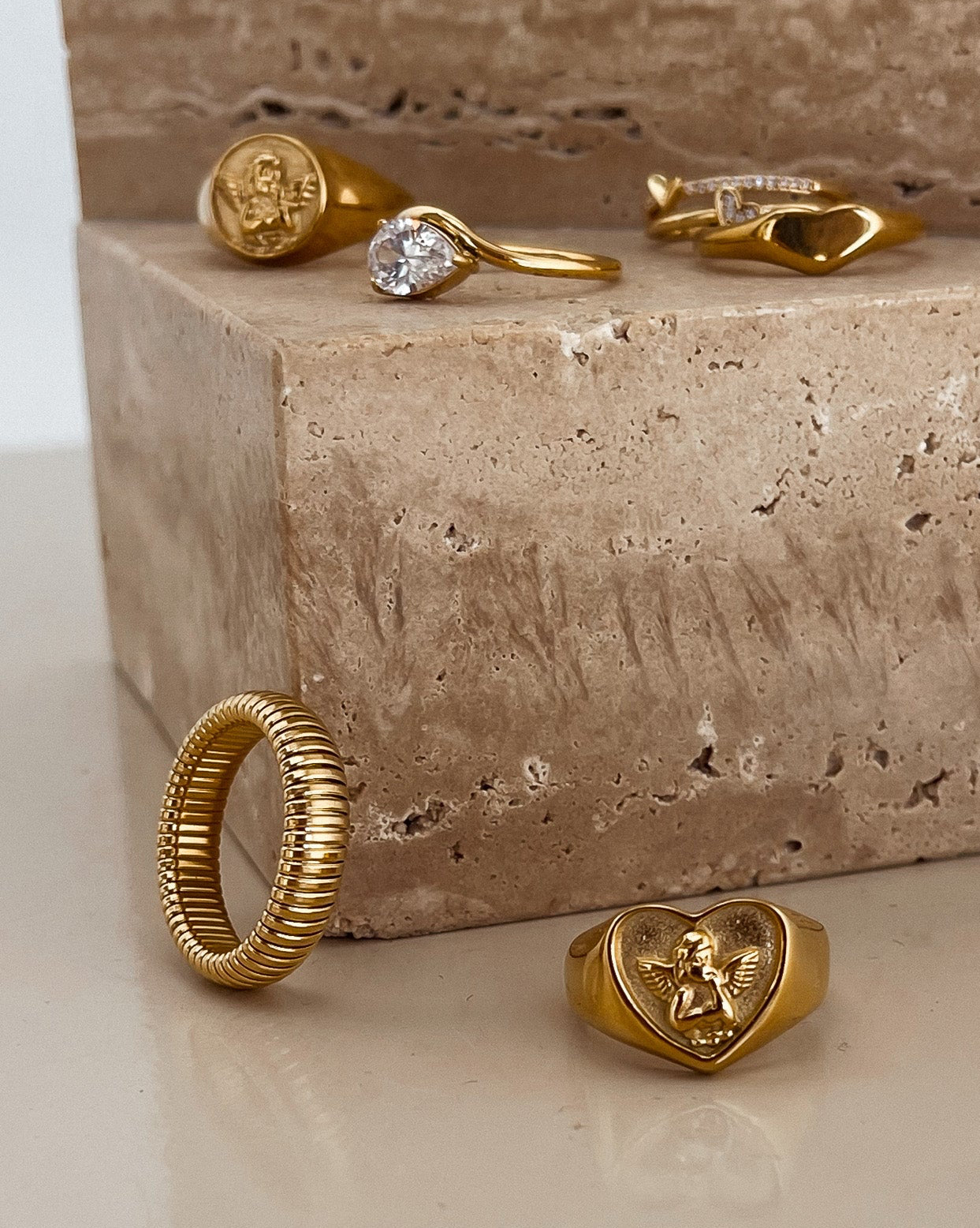 COILED STRECH SLINKY RING 18K GOLD - STUDIO JO STORE  