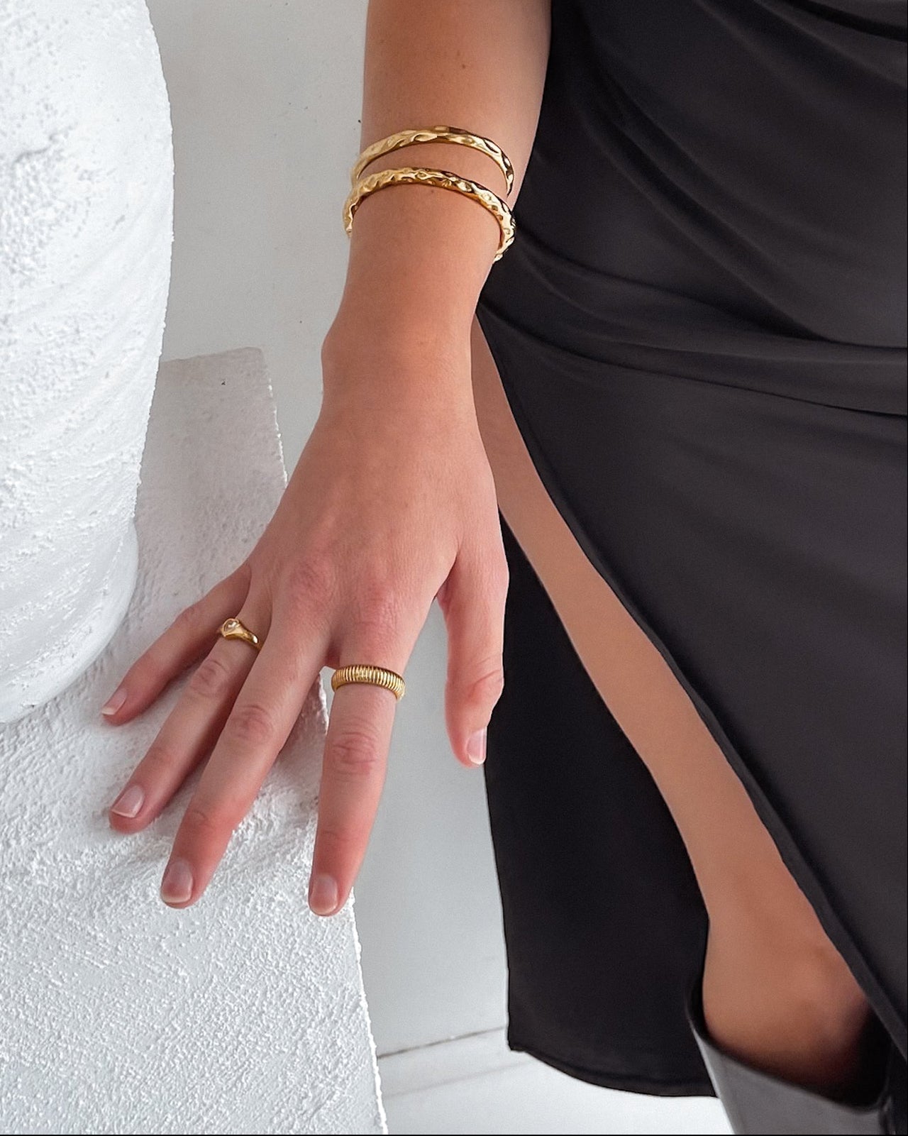COILED STRECH SLINKY RING 18K GOLD - STUDIO JO STORE  