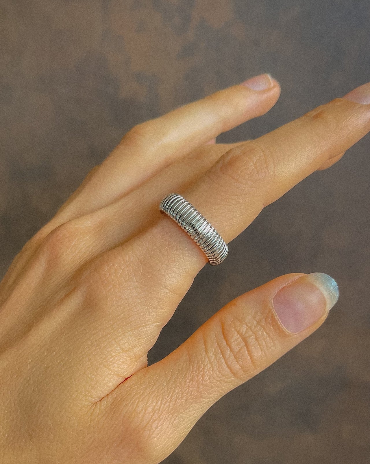COILED STRECH SLINKY RING SILVR - STUDIO JO STORE  